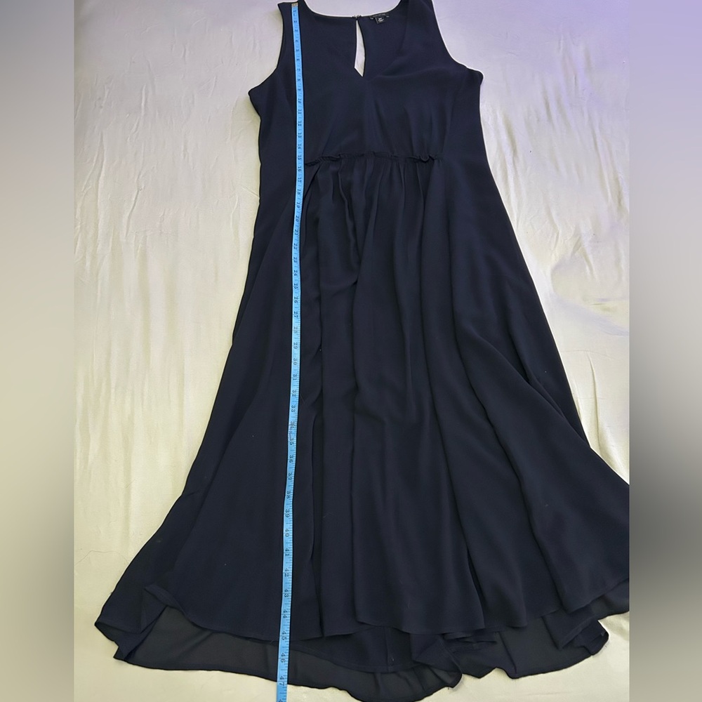 Simple Lightweight Ann Taylor Little Black Dress Size Medium - Picture 8 of 12